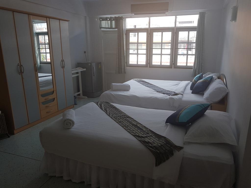 Chaam Guesthouse Petchaburi Esterno foto