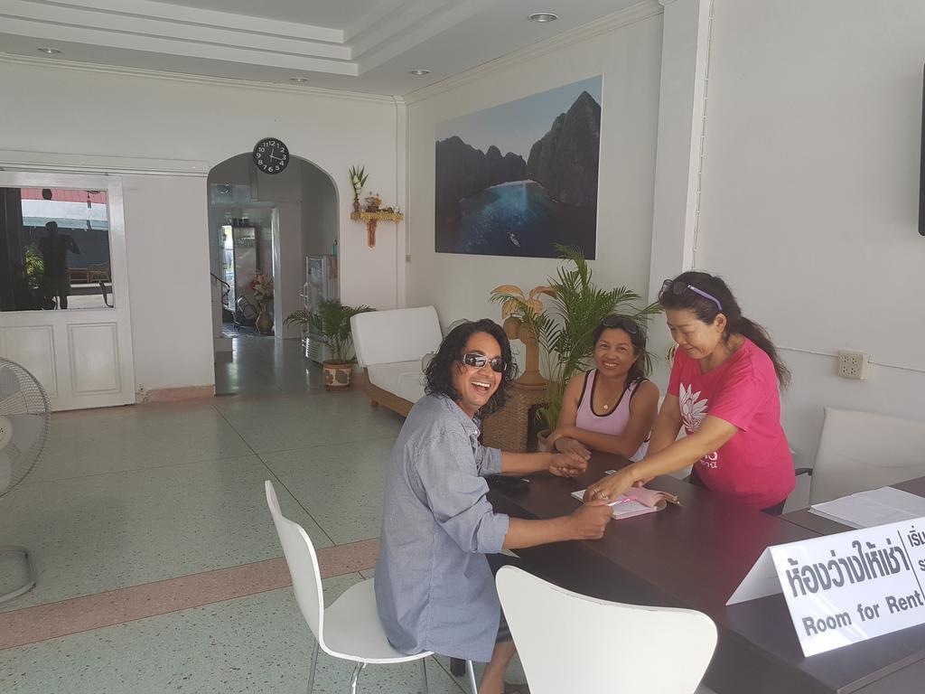Chaam Guesthouse Petchaburi Esterno foto