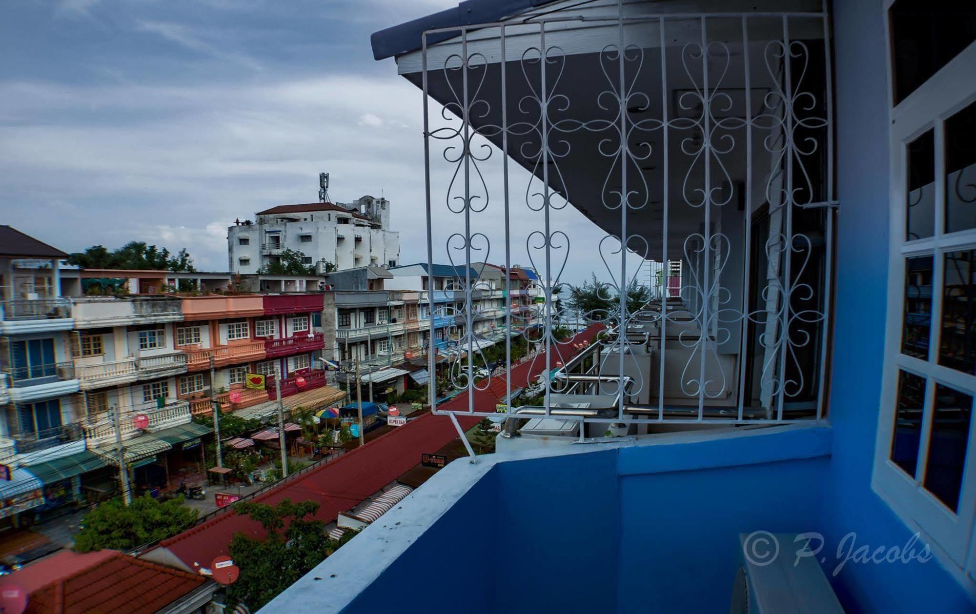 Chaam Guesthouse Petchaburi Esterno foto