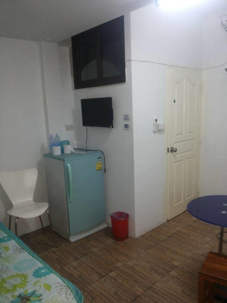 Chaam Guesthouse Petchaburi Esterno foto
