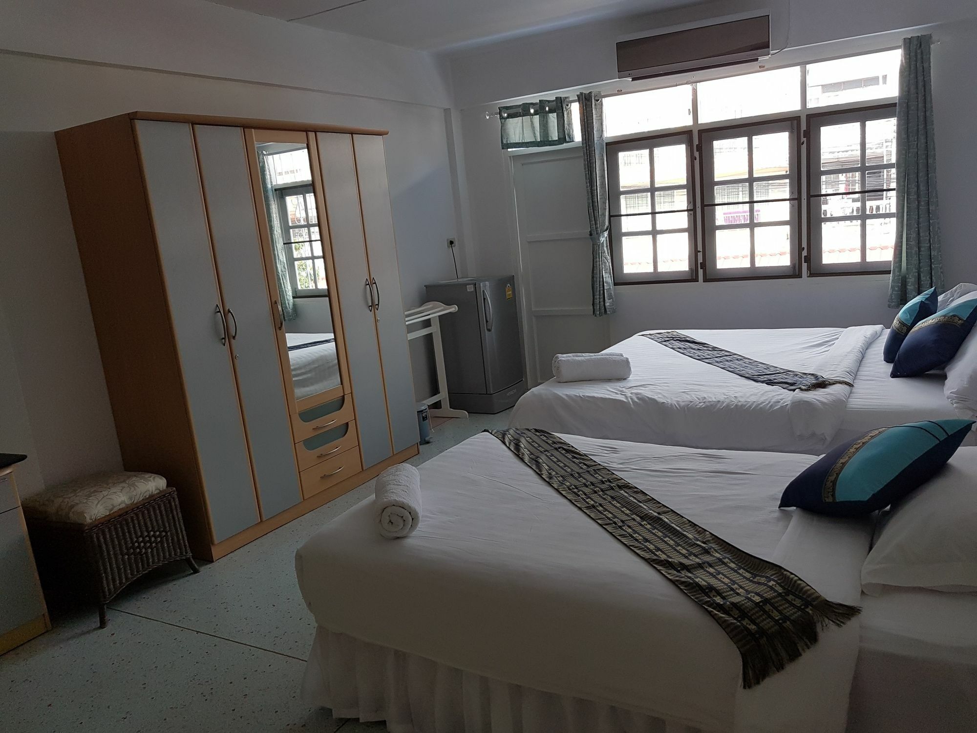 Chaam Guesthouse Petchaburi Esterno foto