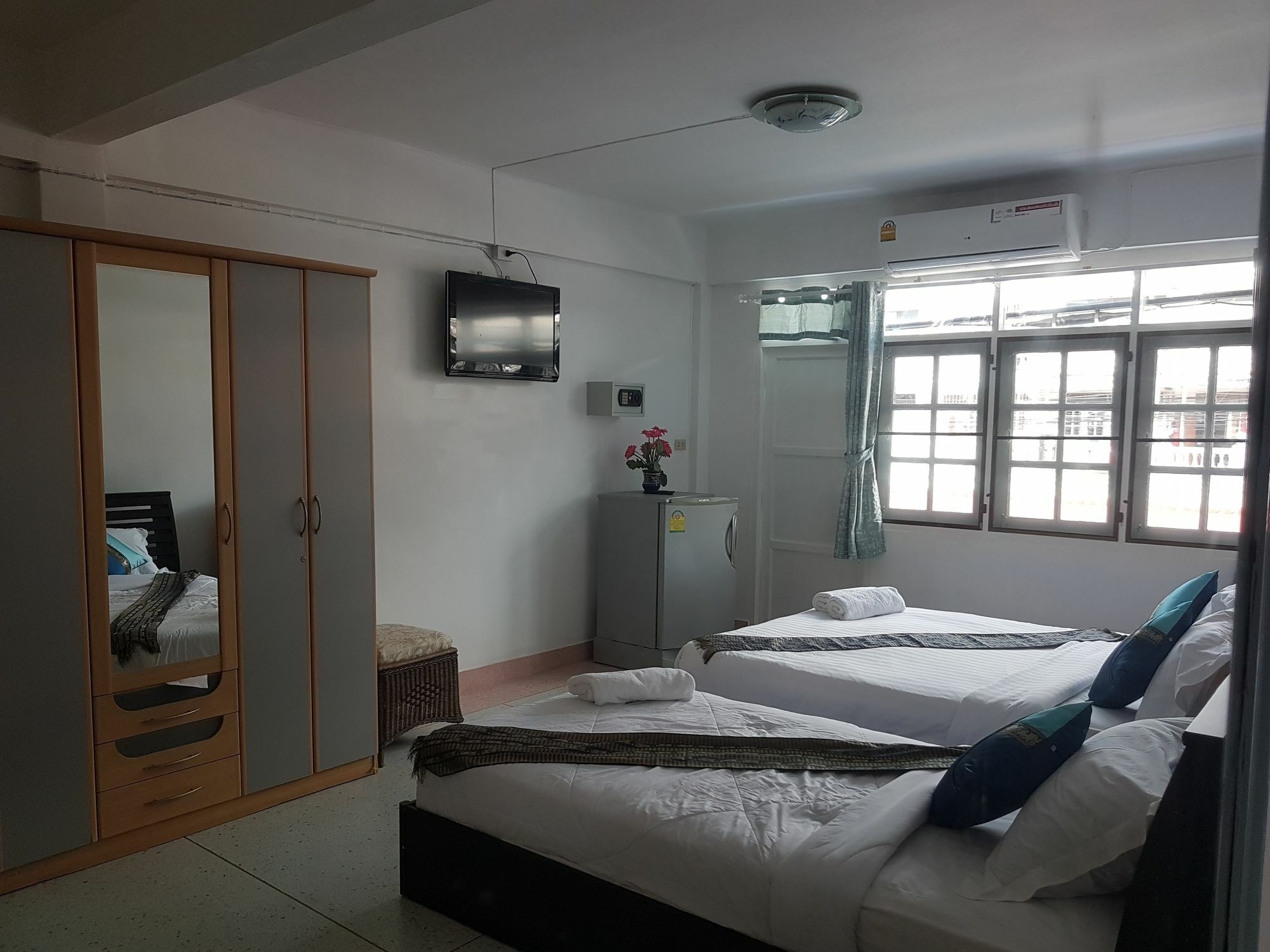 Chaam Guesthouse Petchaburi Esterno foto