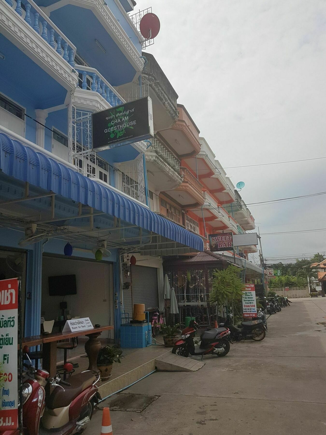 Chaam Guesthouse Petchaburi Esterno foto